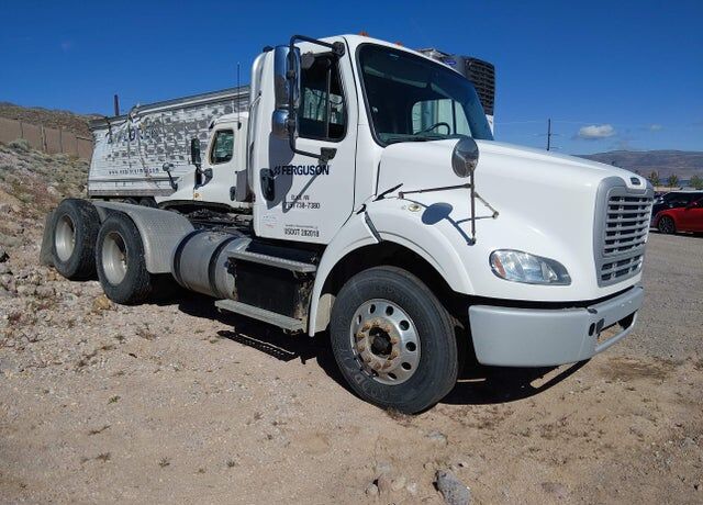 2016 FREIGHTLINER M2