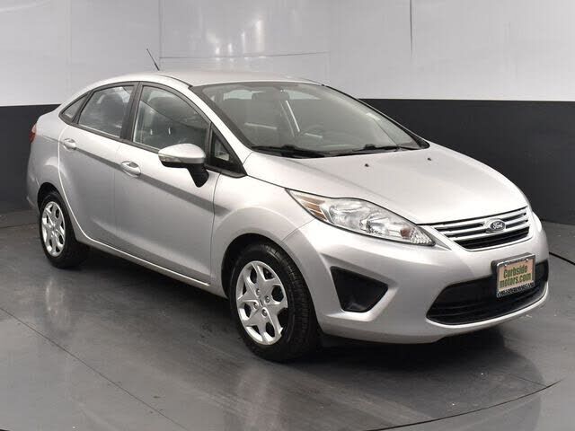 2013 FORD Fiesta