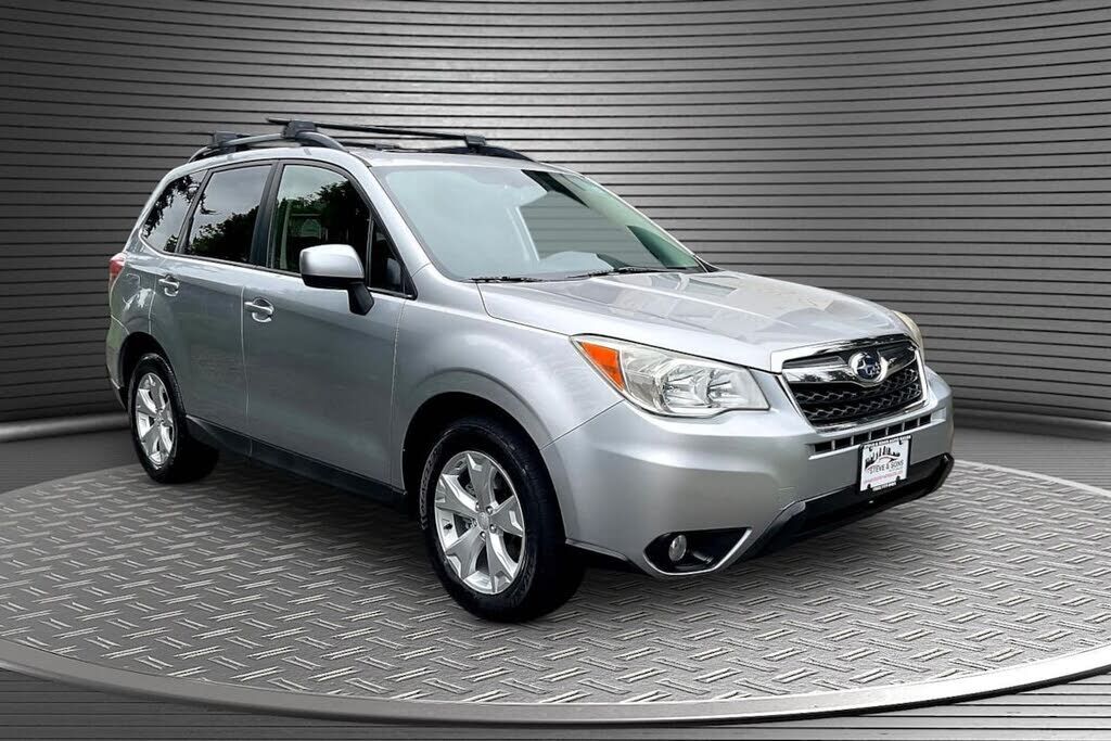 2014 SUBARU Forester