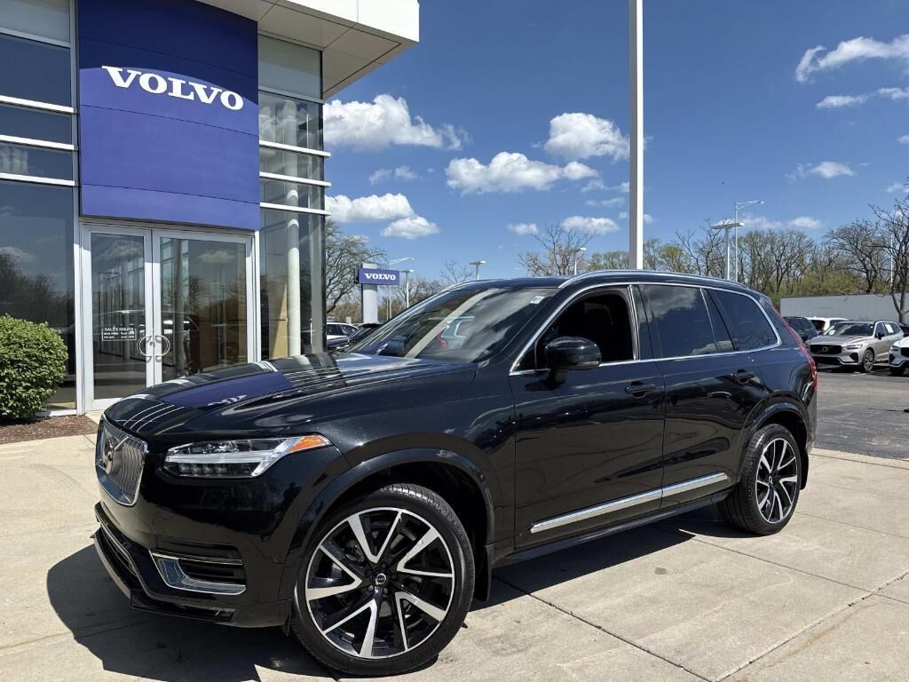 2023 VOLVO XC90