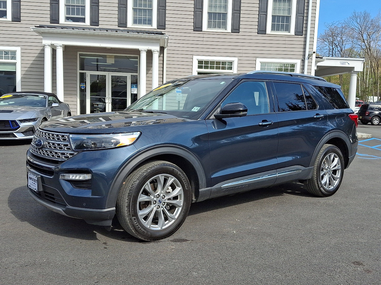2023 FORD Explorer