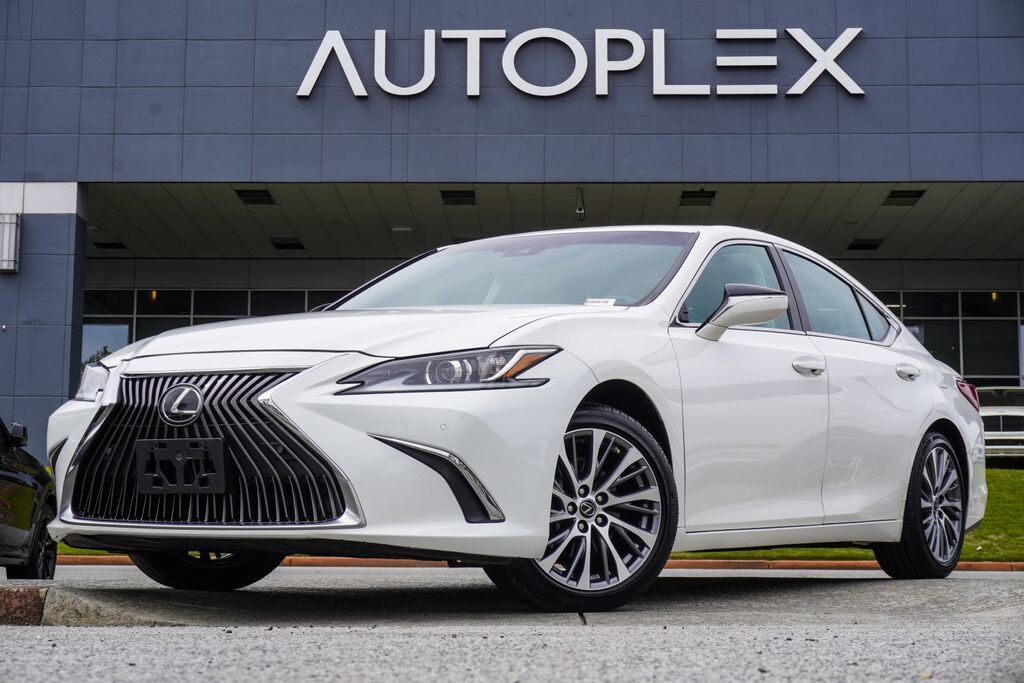 2019 LEXUS ES