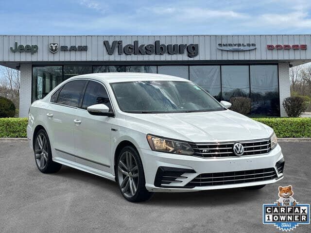2017 VOLKSWAGEN Passat
