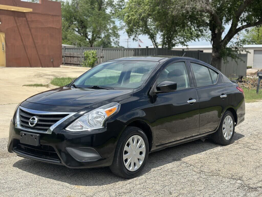 2019 NISSAN Versa