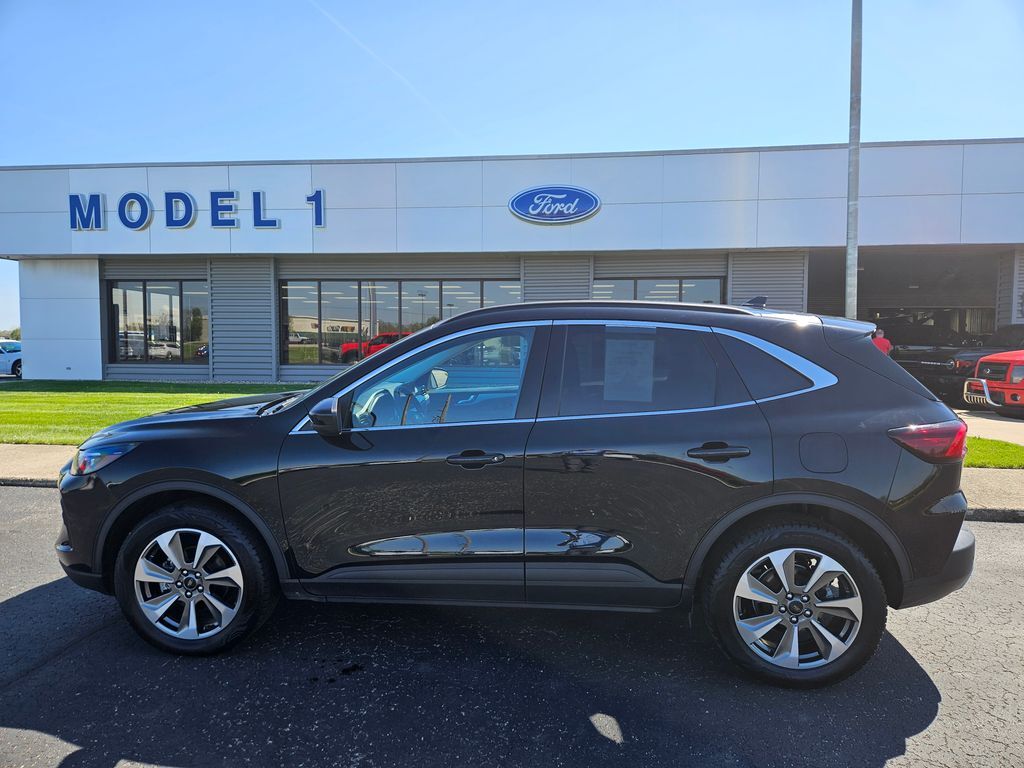2025 FORD Escape