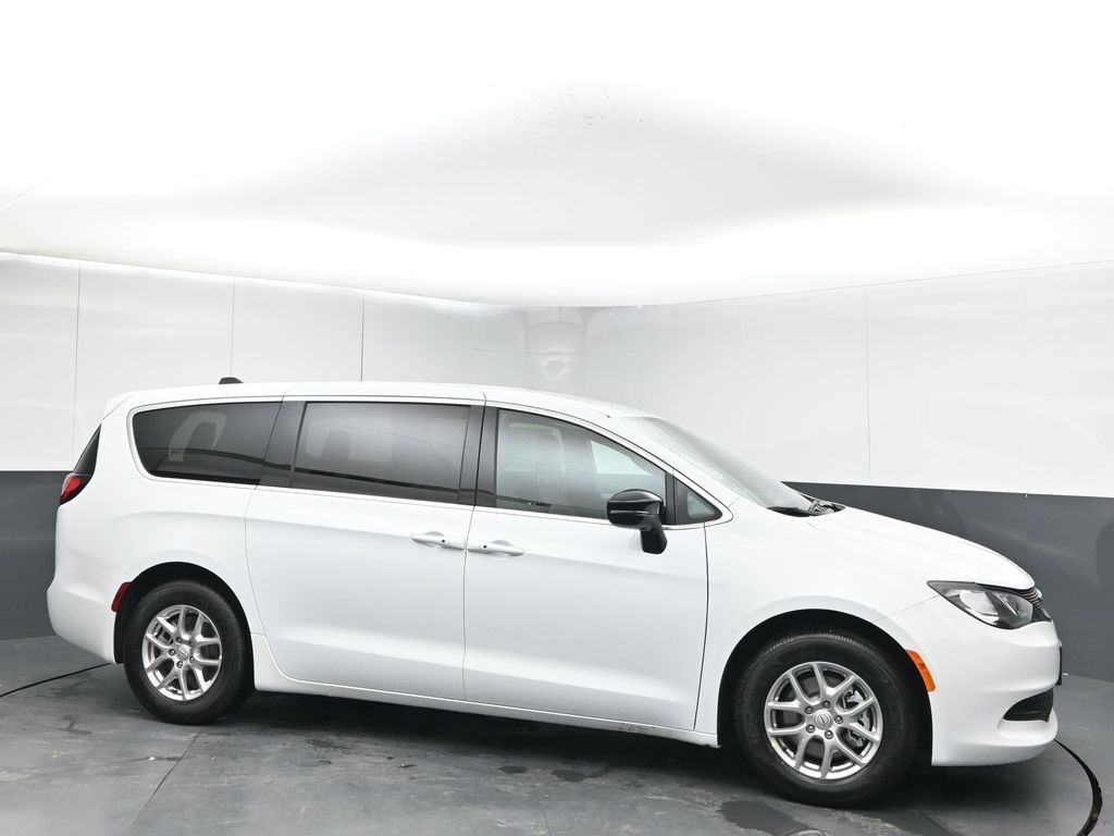 2026 CHRYSLER Voyager