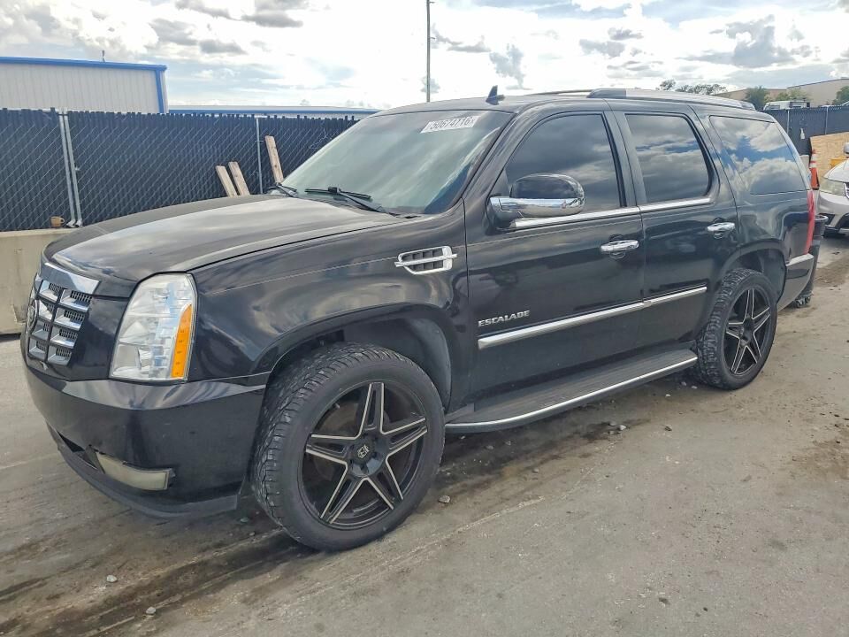 2011 CADILLAC Escalade