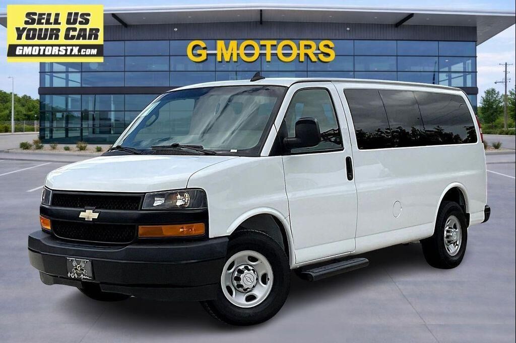 2019 CHEVROLET Express