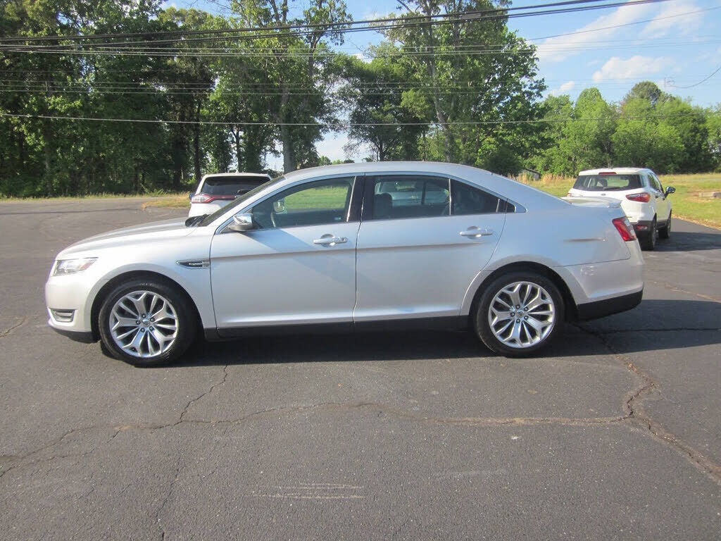 2013 FORD Taurus
