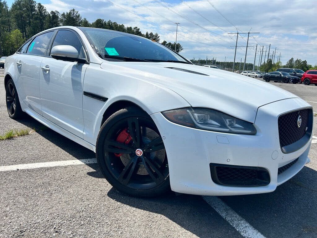 2016 JAGUAR XJ
