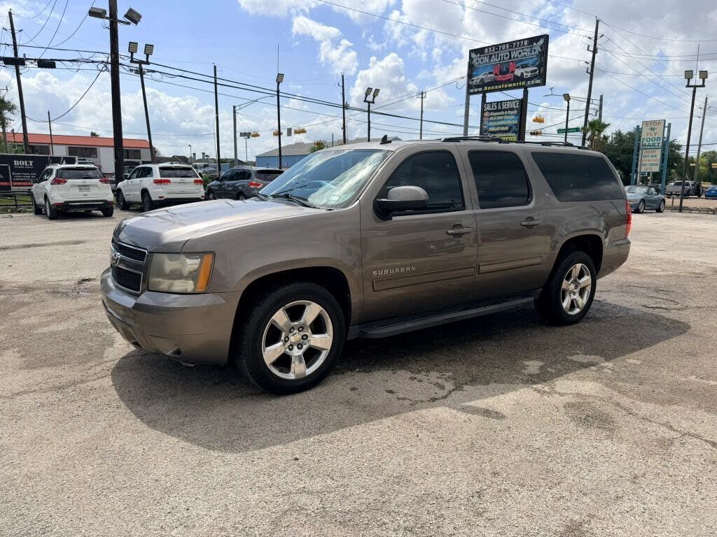 2011 CHEVROLET Suburban
