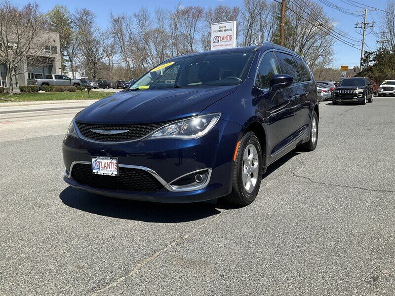 2017 CHRYSLER Pacifica