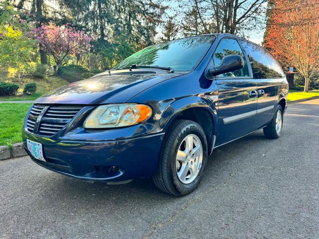 2005 DODGE Caravan