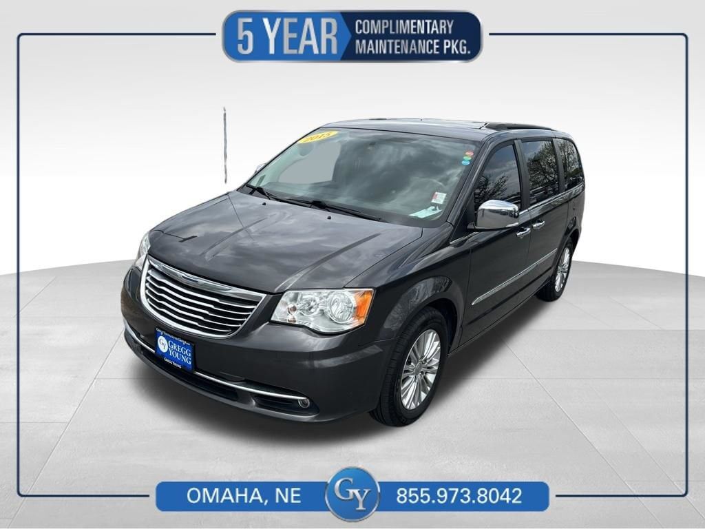 2015 CHRYSLER Town and Country