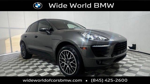 2018 PORSCHE Macan