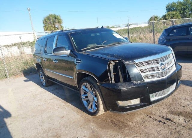 2011 CADILLAC Escalade