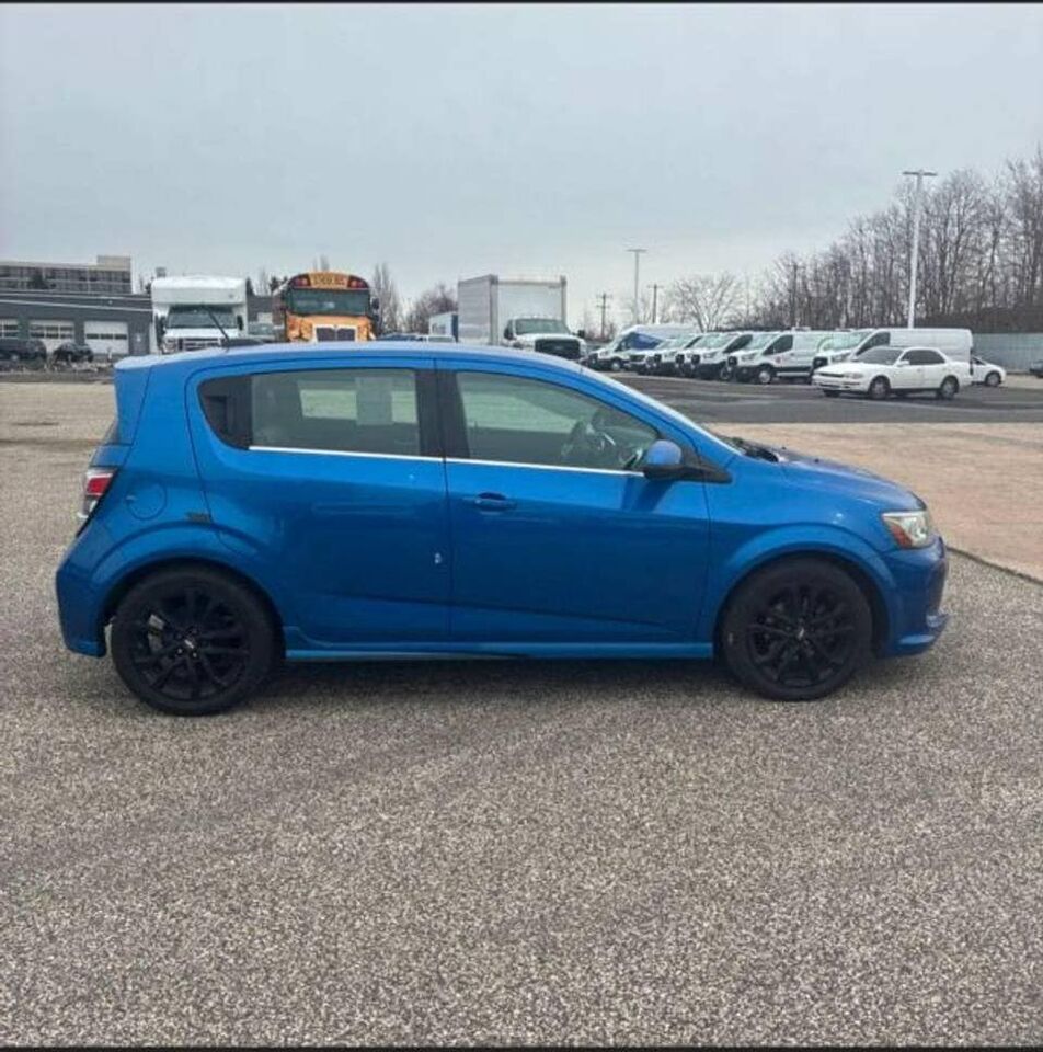 2017 CHEVROLET Sonic