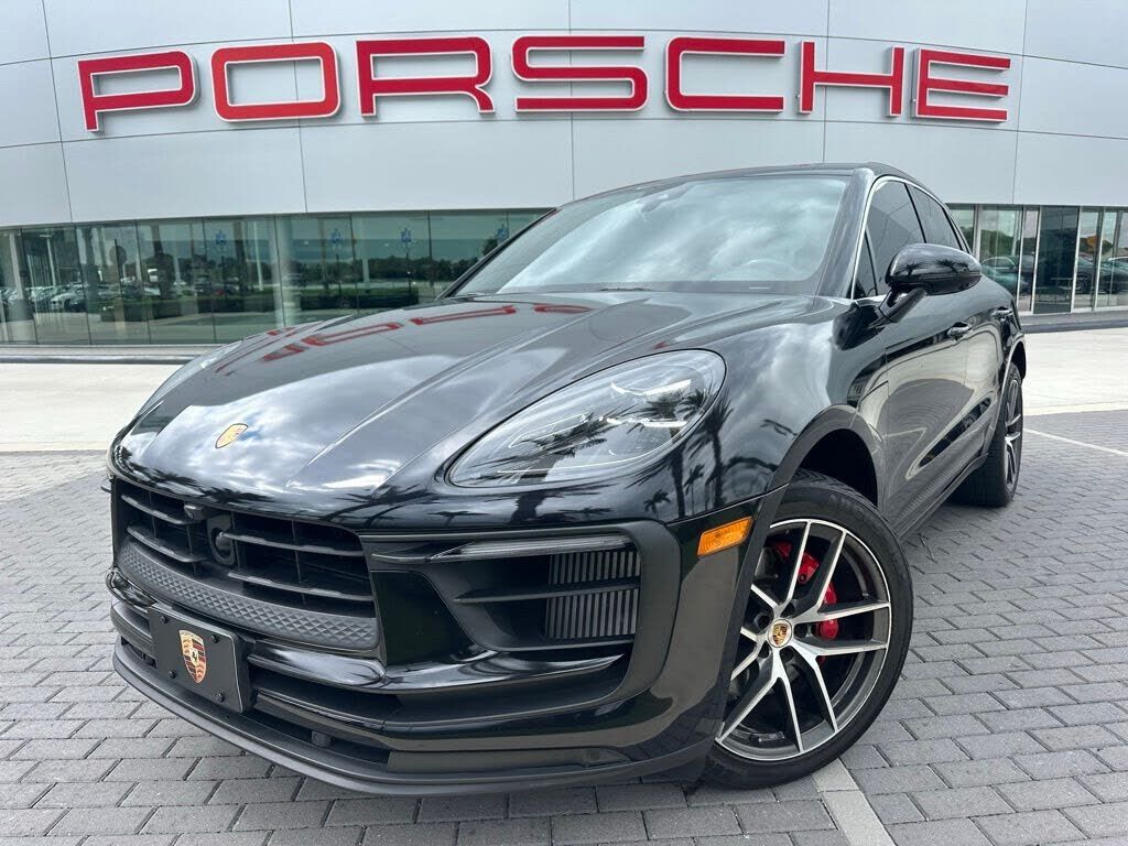 2023 PORSCHE Macan
