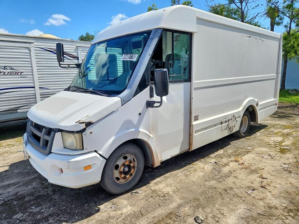2013 ISUZU NPR/NPR-HD