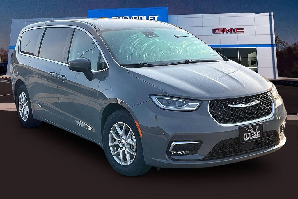 2023 CHRYSLER Pacifica