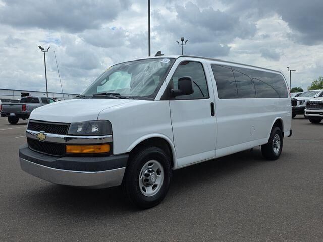 2020 CHEVROLET Express