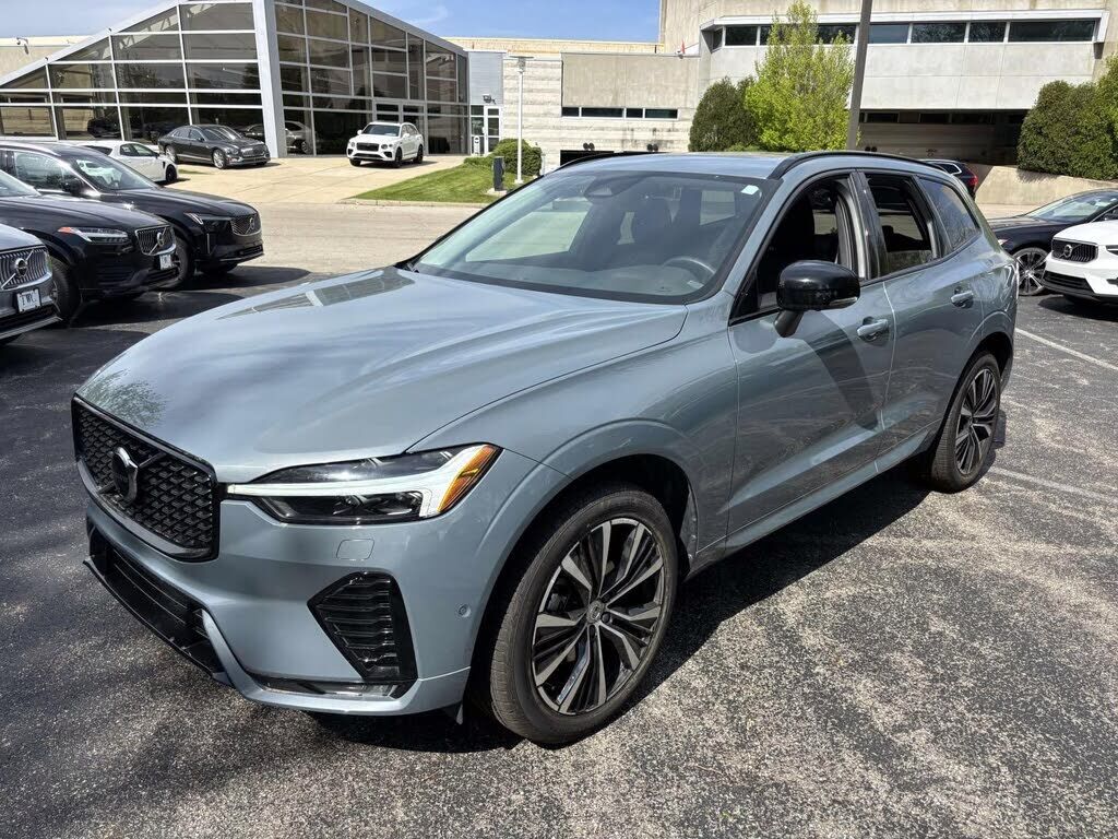 2023 VOLVO XC60