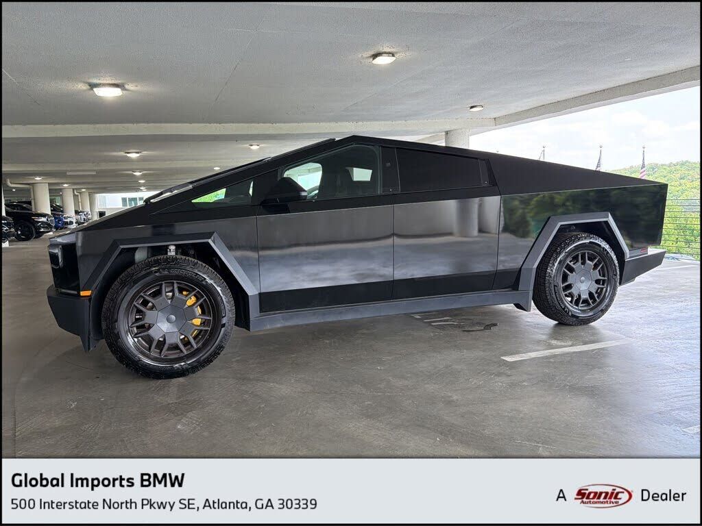 2024 TESLA Cybertruck