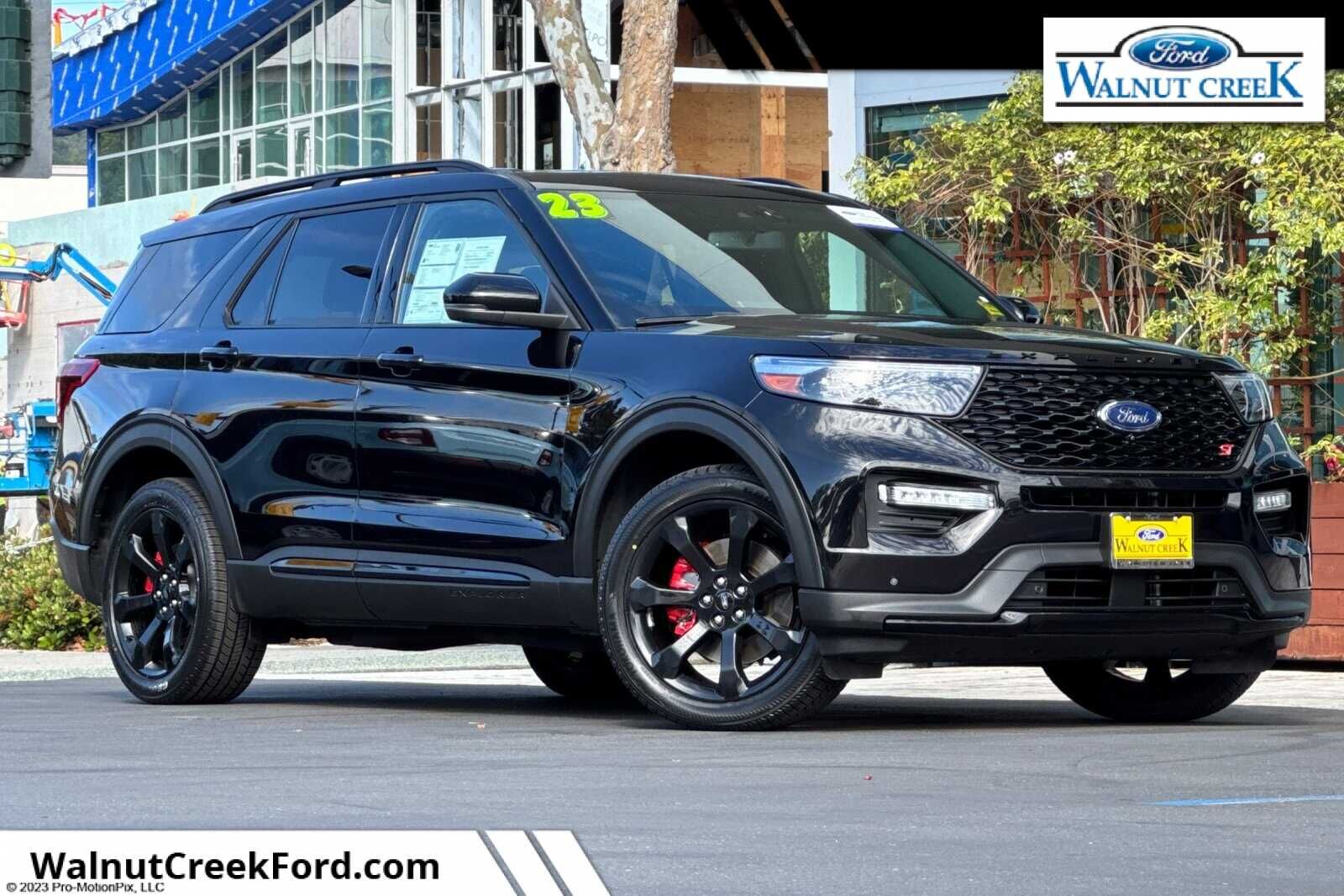 2023 FORD Explorer