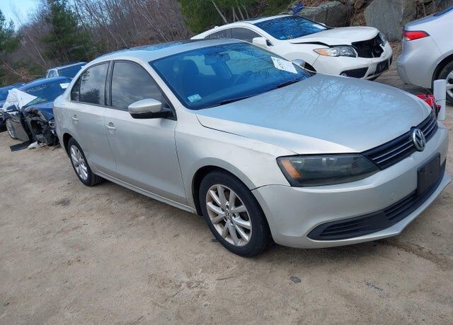 2011 VOLKSWAGEN Jetta