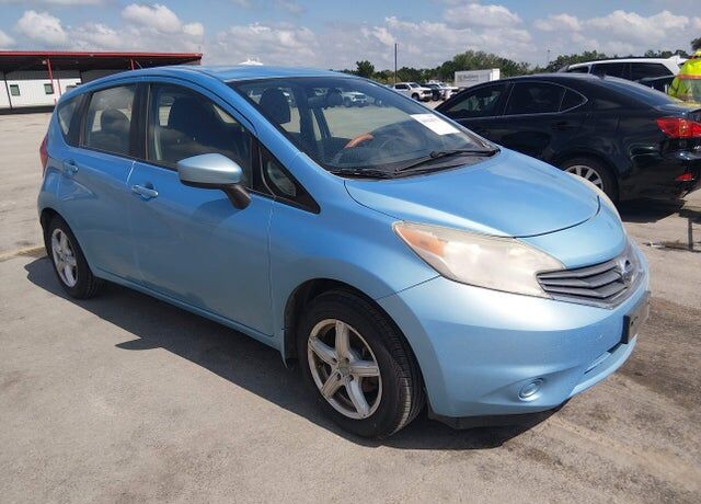 2015 NISSAN Versa
