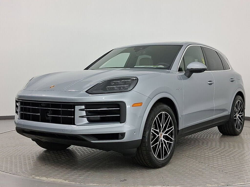 2026 PORSCHE Cayenne