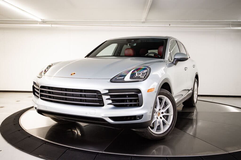 2023 PORSCHE Cayenne