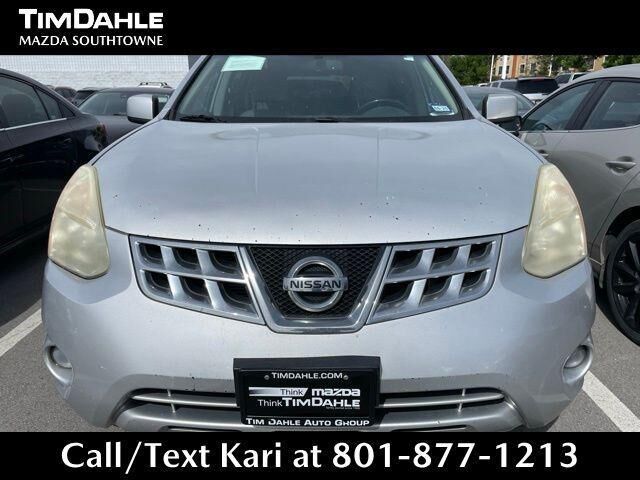2011 NISSAN Rogue