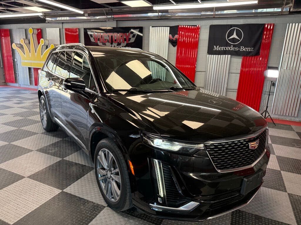 2021 CADILLAC XT6