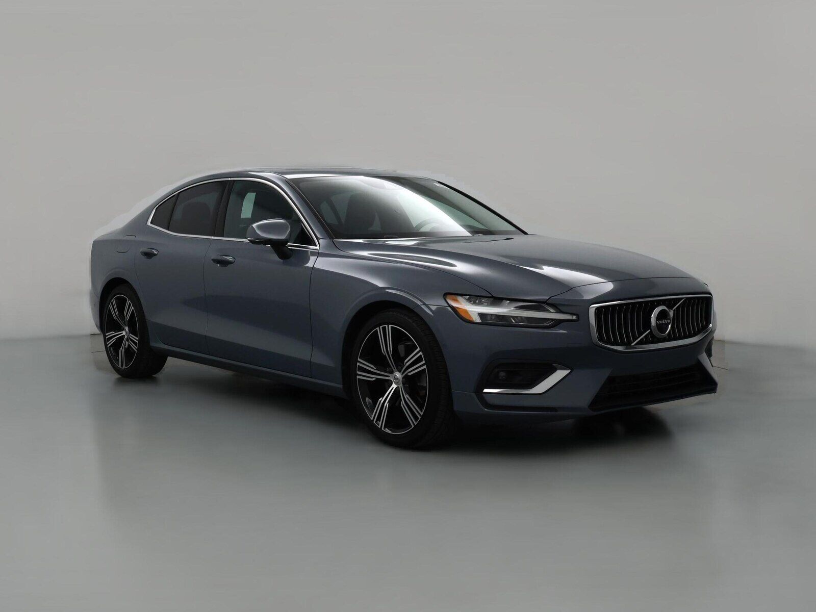 2022 VOLVO S60