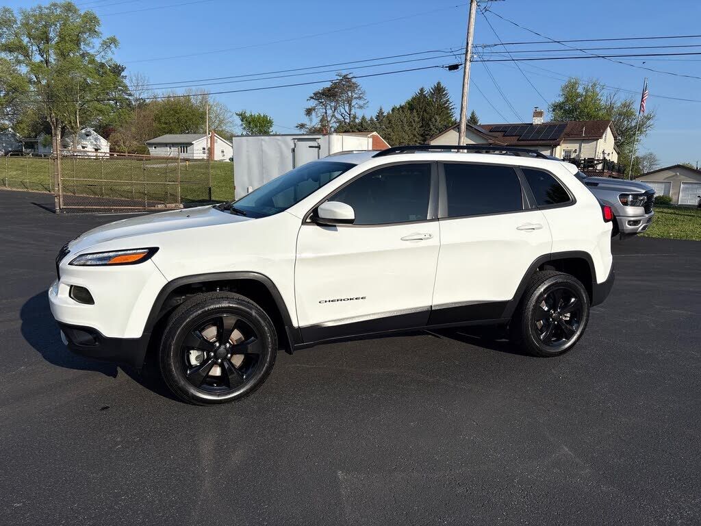 2017 JEEP Cherokee
