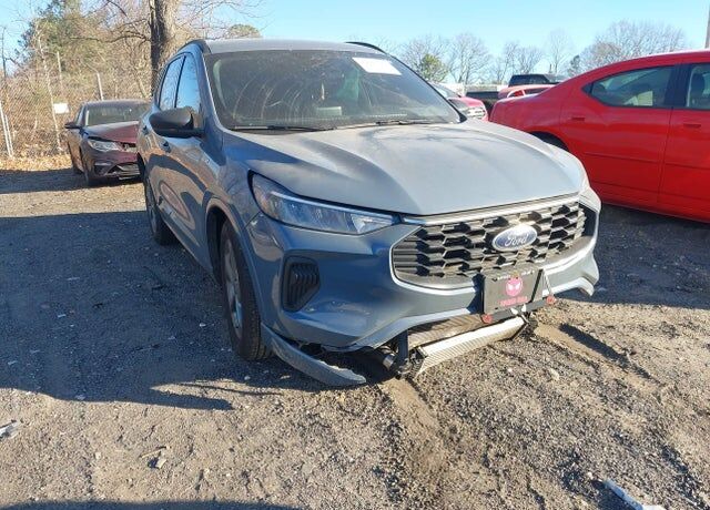 2023 FORD Escape