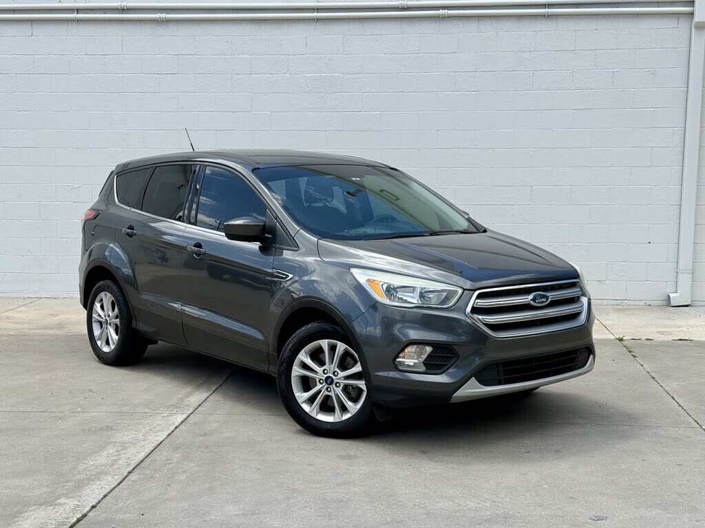 2017 FORD Escape