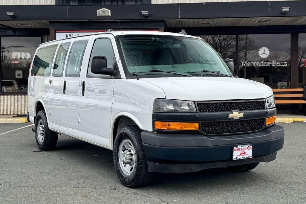 2018 CHEVROLET Express