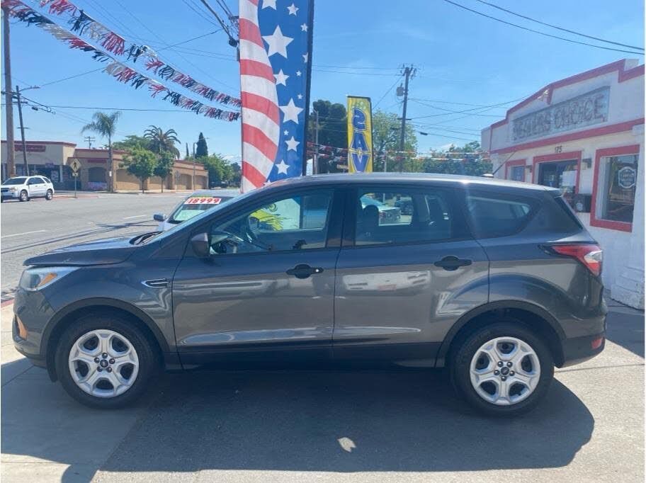 2017 FORD Escape