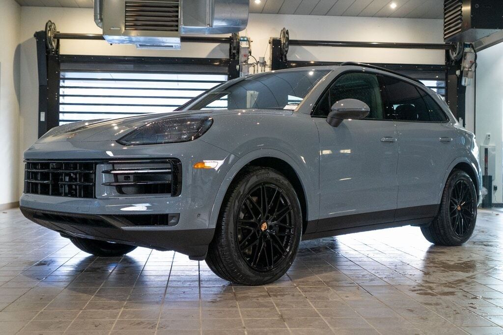 2026 PORSCHE Cayenne