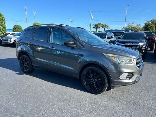 2017 FORD Escape
