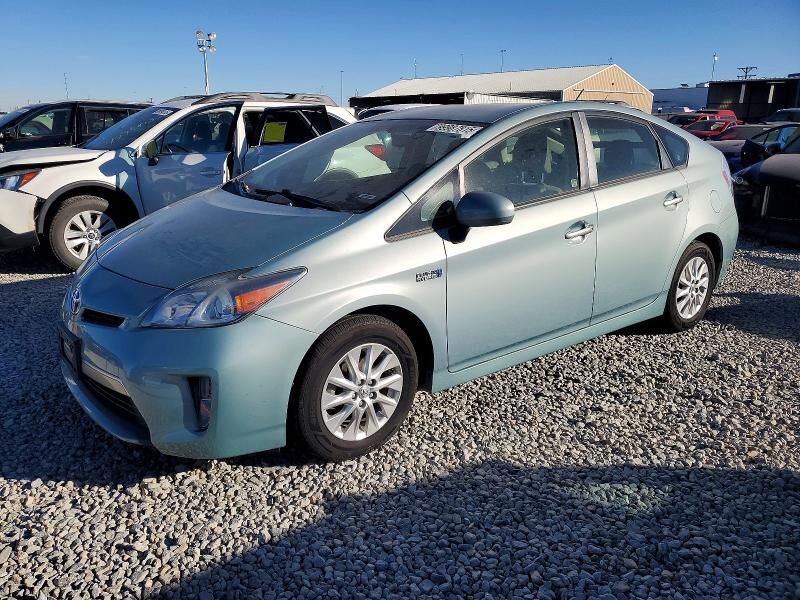 2014 TOYOTA Prius