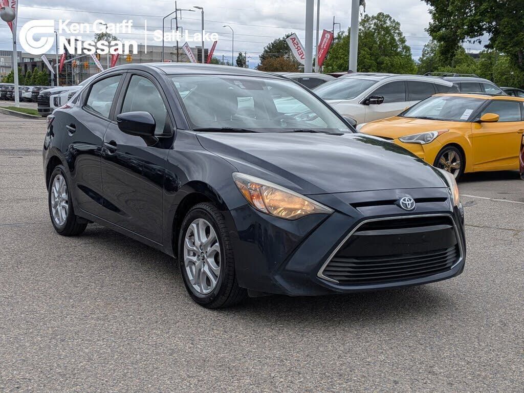 2017 TOYOTA Yaris