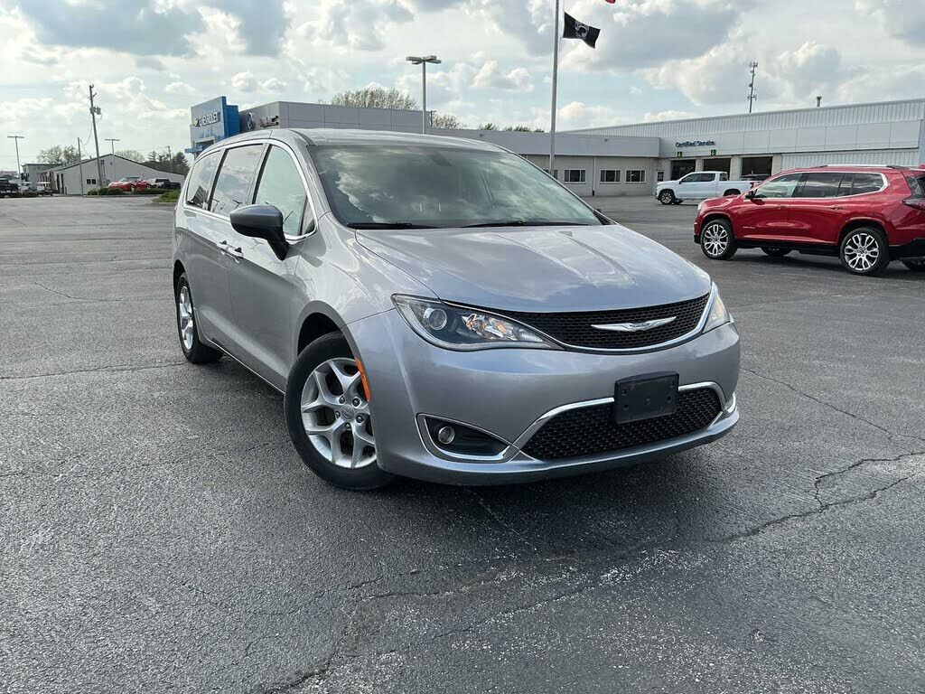 2017 CHRYSLER Pacifica