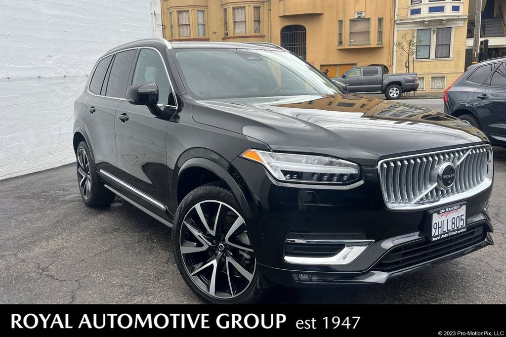 2023 VOLVO XC90