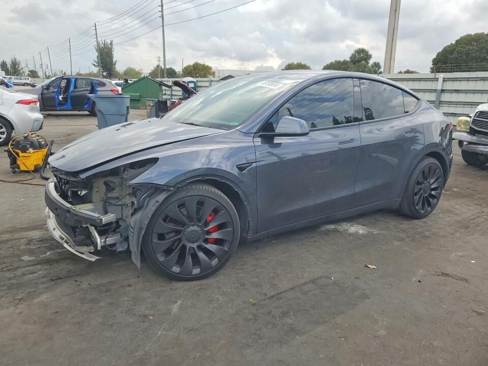 2022 TESLA Model Y