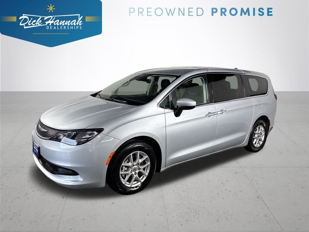 2023 CHRYSLER Voyager