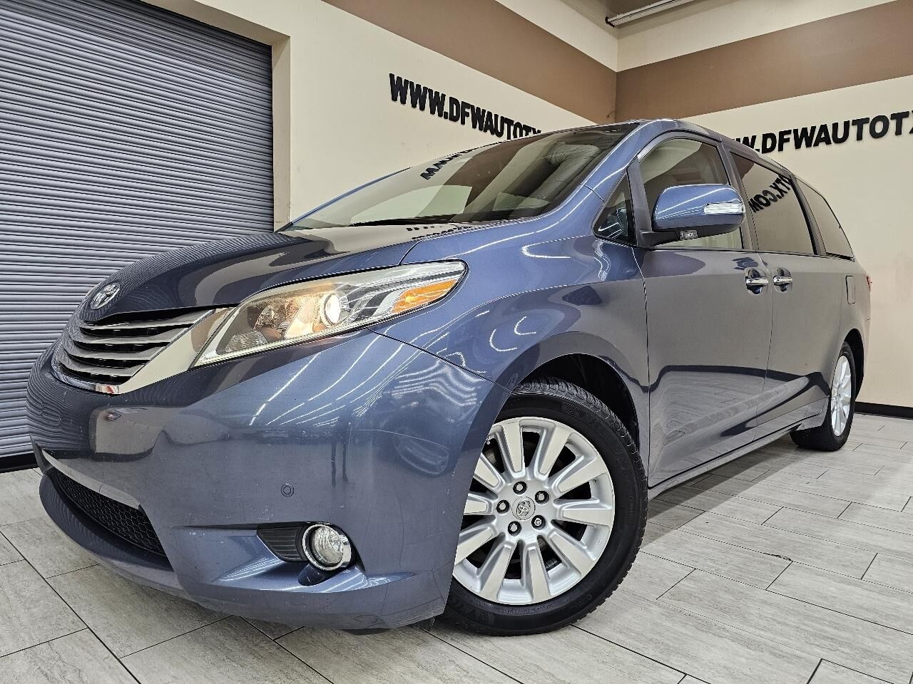 2015 TOYOTA Sienna