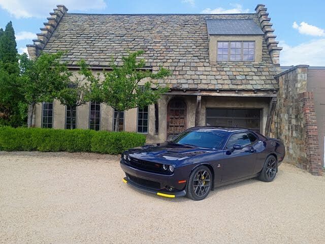 2017 DODGE Challenger